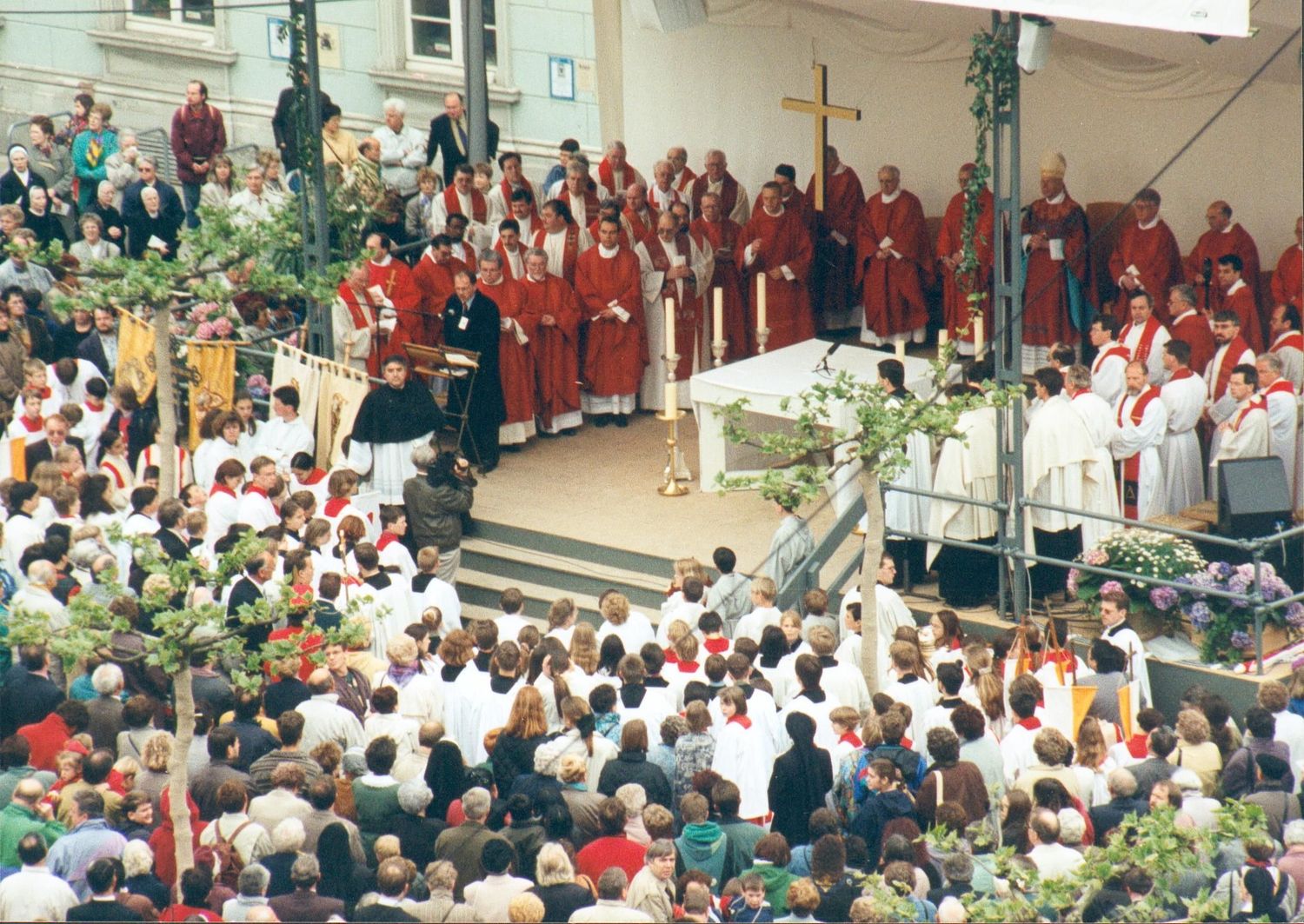 Heilig Rock-Wallfahrt 1996: Gebert vor dem Ambo