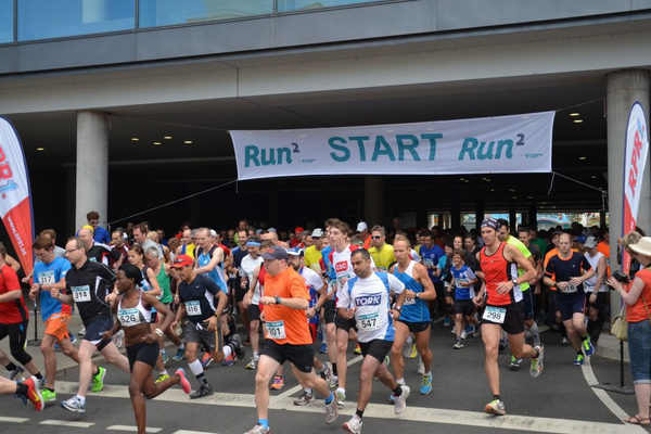 Start zum Mainzer Drei-Brücken-Lauf © AKK-Zeitung