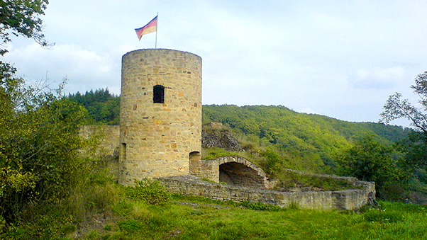 Die Naumburg bei Bärenbach