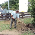 Bau der Flutlichtanlage auf dem Bouleplatz - Leitungsgraben verfüllen