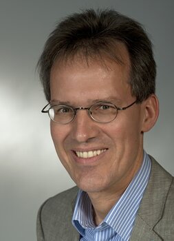 Prof. Dr. Ralf Zeitler