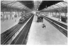 Bildergalerie Hauptbahnhof Hauptbahnhof Bahnsteighalle "Mainz: Gemütlich ging es auf den Bahnsteigen des Mainzer Hauptbahnhofs zu, wie die Aufnahme aus dem Jahre um 1905 zeigt."\r\n\r\nFoto und Text: Otmar Weis