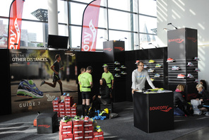 Marathonmesse, Stand der Firma Saucony © Landeshauptstadt Mainz