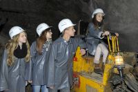 "Arbeiten" im Schieferbergwerk (Foto Seydel)