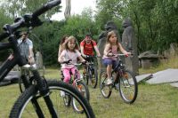 Radfahren mit Kindern (Foto: ideemedia-piel)