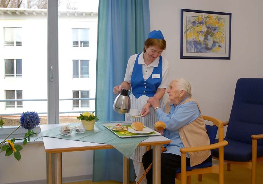 Pflegekraft in der Bürgerhospitalstiftung, © Klaus Landry