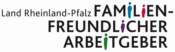 Das Logo des Landes zum Familienfreundlichen Arbeitgeber. Ein Schriftzug mit angedeuteten Personen als i