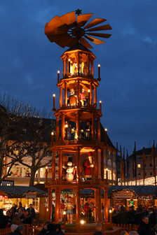 Pyramide auf dem Mainzer Weihnachtsmarkt