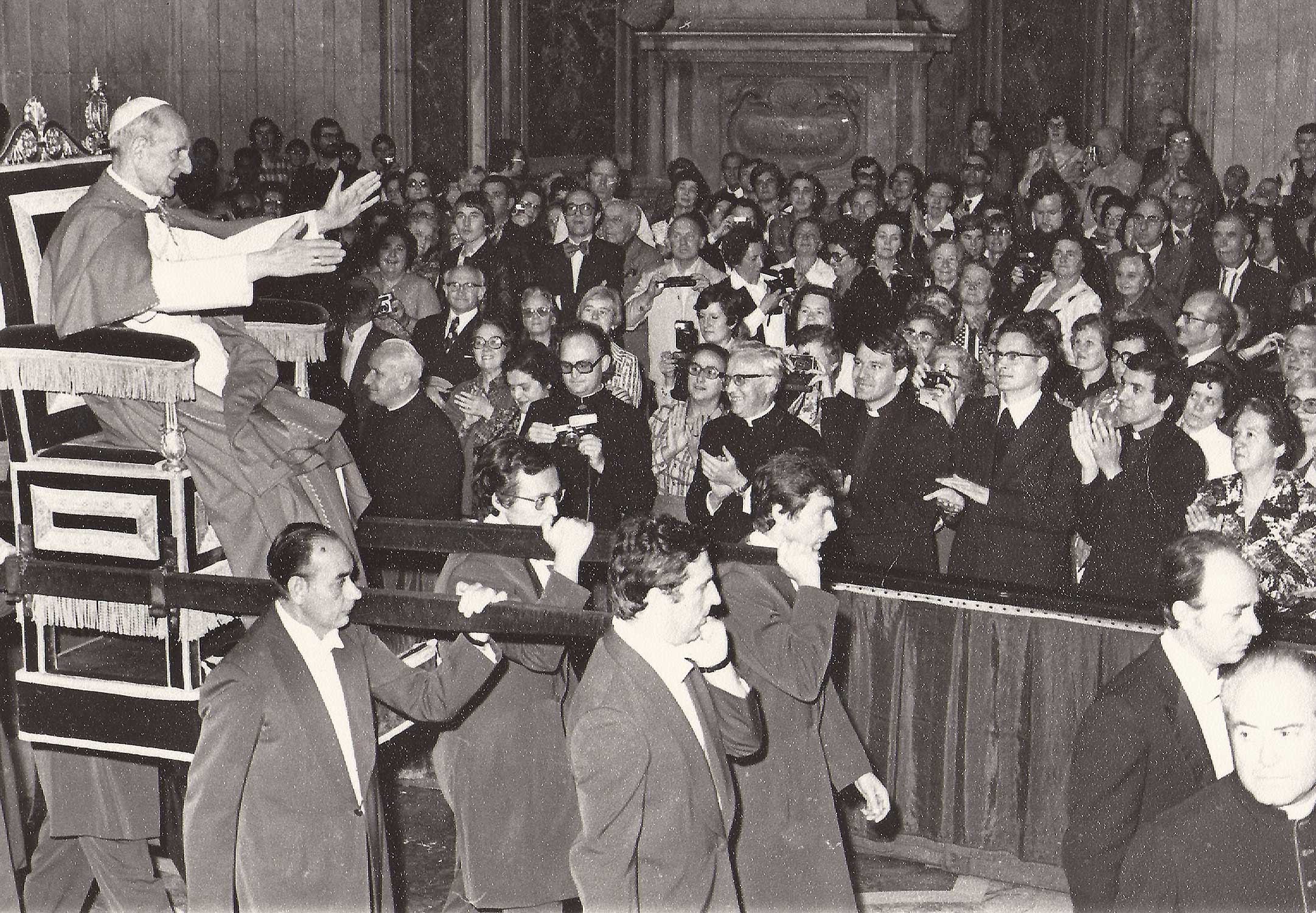 Gebert im Petersdom - Einzug Papst Paul VI.