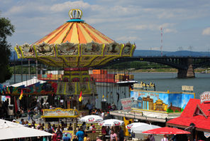 Kettenkarussell auf der Johannisnacht © Carsten Costard