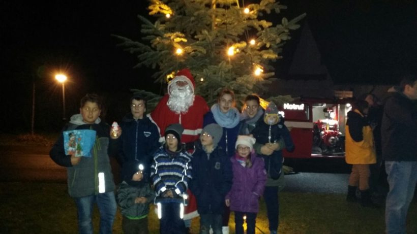 Der Nikolaus kommt in die Dorfmitte