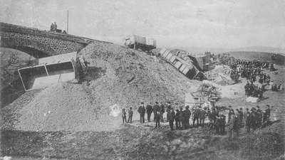 Postkarte: Eisenbahnunglück bei Oberzissen 1907 (Bild: Carl Schüssler)