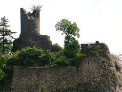 Burg Stein, so genannte Burg Bosselstein | Bild: Travus, wikipedia.org