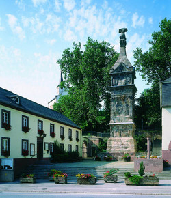 Die aus Sandsteinpfeilern errichtete Säule zählt zu den besterhaltenen Grabdenkmälern der Römerzeit.