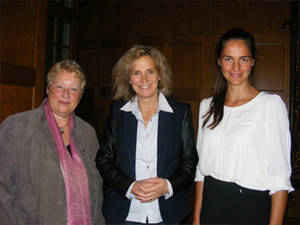 Helga Tauch, Landtagsabgeordnete Dr. Anna Köbberling, Roshan Heiler (v. links)