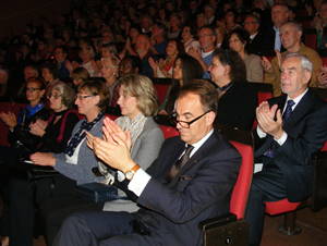 Das vollbesetzte Schlosstheater in Neuwied