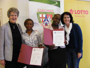 Sr. Dr. Lea Ackermann, Susan Etisi Jericho, Ruth Waithera Gita, SOLWODI-Mitarbeiterin Sonja Blankenstein (v.l.)