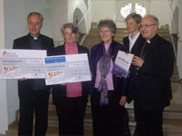 Generalvikar Michael Fuchs, Magdalena Bogner, Sr. Dr. Lea Ackermann, Dr. Gabriele Zinkl, Bischof Dr. Rudolf Voderholzer