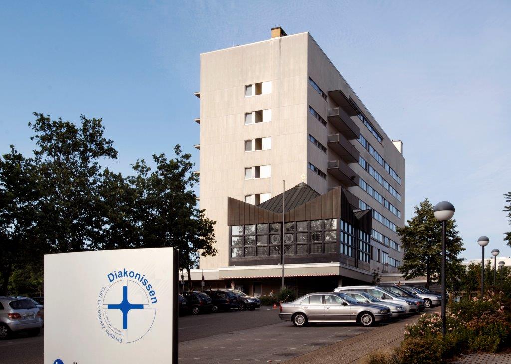 Krankenhausgebäude des Diakonissen-Stiftungs-Krankenhauses, Foto © Diakonissen Speyer-Mannheim