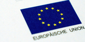 Logo der Europäischen Union auf einem weißen Block