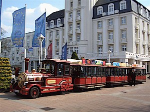 Der Ahrtal-Express fährt im Ahrtal