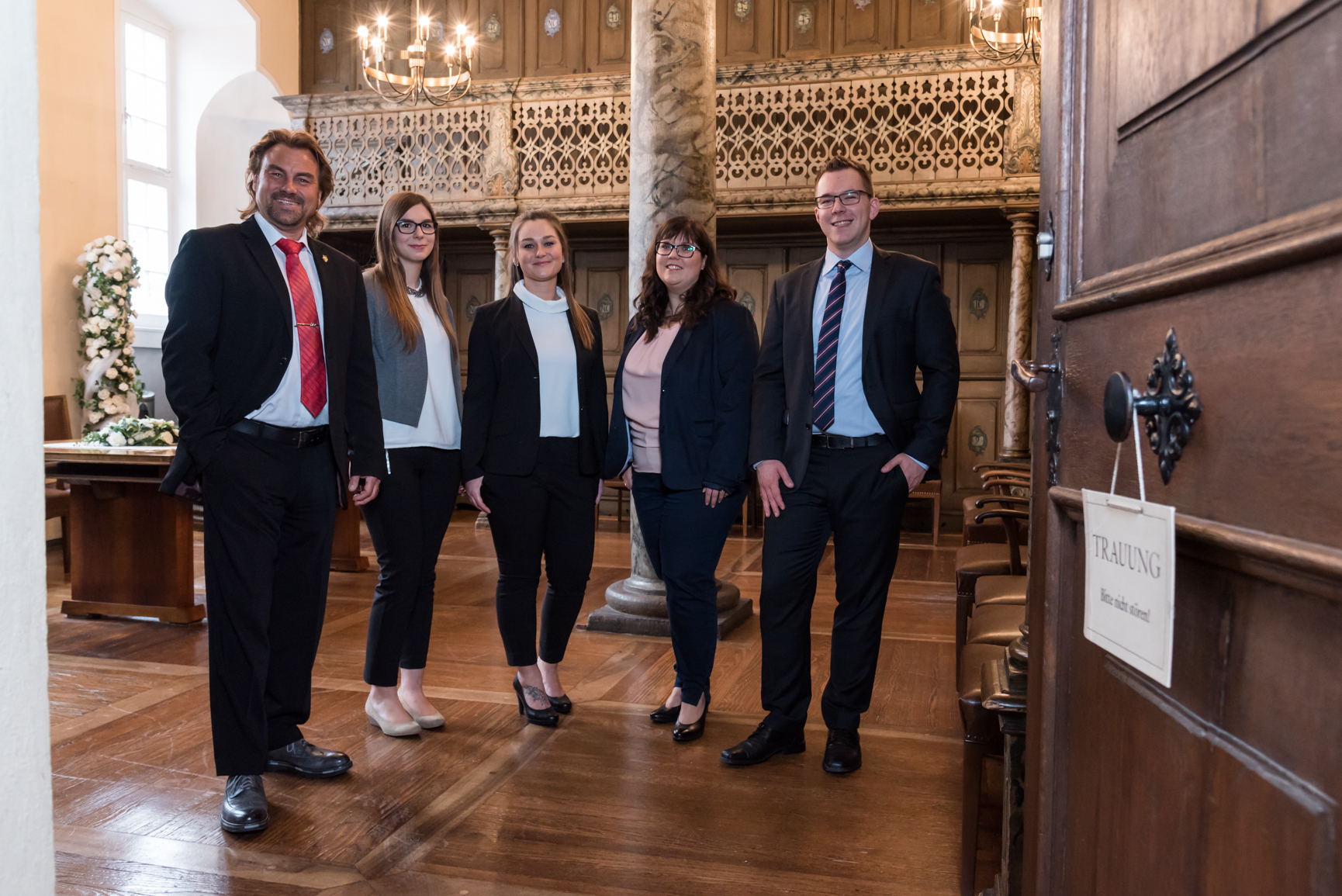 Die Standesbeamten v.l.n.r.: Hartmut Jossé, Ronja Kerner, Yasmin Ulses, Christine Fahrnbach, Markus Frey, Foto © Oliver Franck